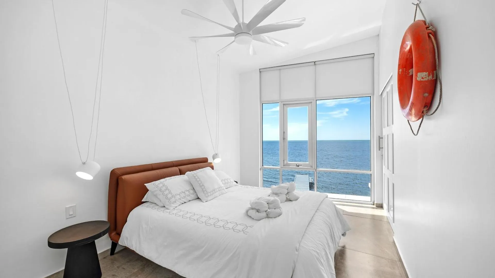 Ocean Front Luxury Villa With Pier And Heated Pool - Self Check In - Vj1 カボ・ロホ 0*,  プエルトリコ