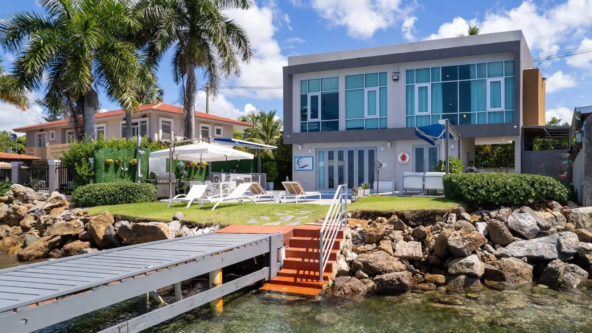 Ocean Front Luxury Villa With Pier And Heated Pool - Self Check In - Vj1 カボ・ロホ 0*,  プエルトリコ