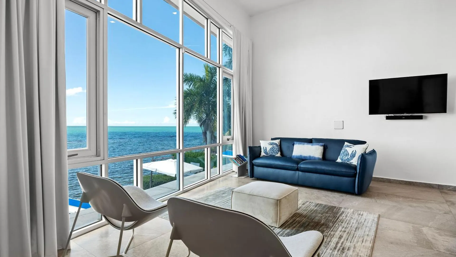 Ocean Front Luxury Villa With Pier And Heated Pool - Self Check In - Vj1 カボ・ロホ 0*,  プエルトリコ